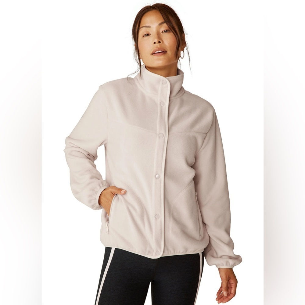 Beyond Yoga Cream Tranquility Fleece Jacket Lunar Rock Snap Front